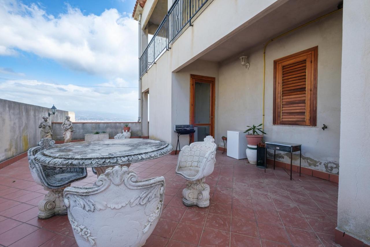 Villa Emy Messina Exterior photo